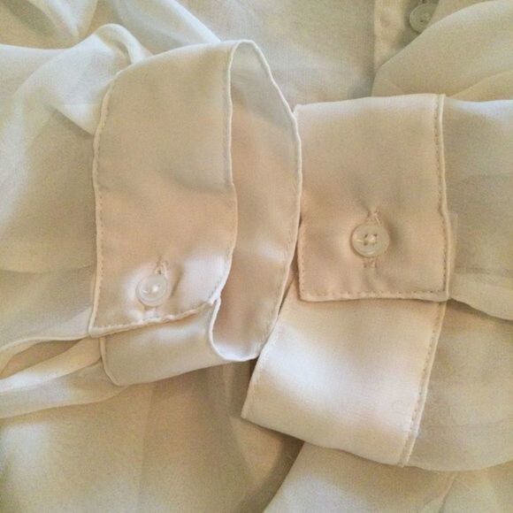 Lauren Conrad Sheer Ivory Blouse With Lace Inset‎ Back Size M - Picture 9 of 12